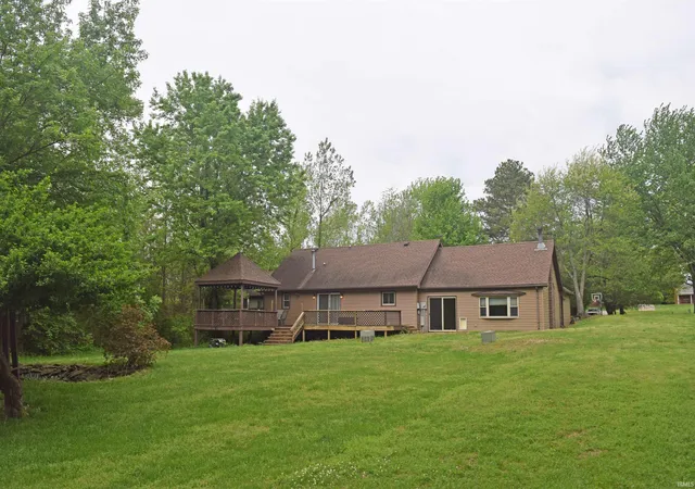 Homes for sale in Evansville, IN | 7481 Old Boonville Hwy, Evansville, IN 47715 | MLS# 202606574