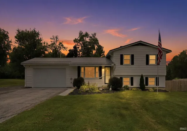 Photo 1 of Sale Pending at 1614 Marietta Dr, Fort Wayne, IN 46804 | MLS# 202606581 | Listing updated on 2026-08-31