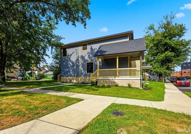 Photo 3 of Manufactured home for sale at 838 Lavina St, Fort Wayne, IN 46802 | MLS# 202606589 | Listing updated on 2026-09-20
