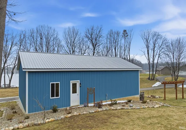 Photo 3 of Sale Pending at 7395 E Hudson Pointe Ln, New Carlisle, IN 46552 | MLS# 202607126 | Listing updated on 2026-07-20
