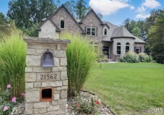 36th image of 21562 Golden Maple Ct, South Bend, IN 46628 | MLS# 202607170