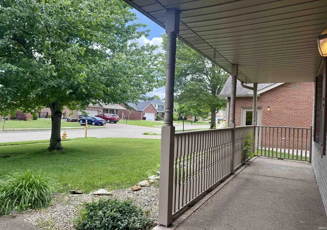 Homes for sale in Evansville, IN | 9140 Southport Dr, Evansville, IN 47711 | MLS# 202607264