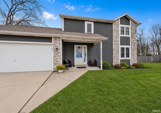 Photo 3 of Sale Pending at 6229 Bellingham Ln, Fort Wayne, IN 46835 | MLS# 202607460 | Listing updated on 2026-08-03