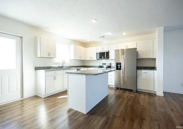 Photo 2 of Manufactured home for sale at 4633 Sassafras Ct, Evansville, IN 47725 | MLS# 202607589 | Listing updated on 2026-07-28