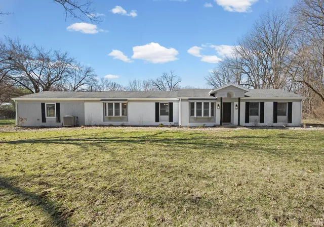 Photo 2 of Manufactured home for sale at 7618 S 350 East Rd, Lafayette, IN 47909 | MLS# 202607714 | Listing updated on 2026-08-04
