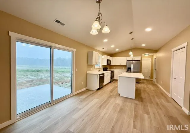Photo 3 of Manufactured home for sale at 7640 W Julia Dr, Ellettsville, IN 47429 | MLS# 202607896 | Listing updated on 2026-10-06