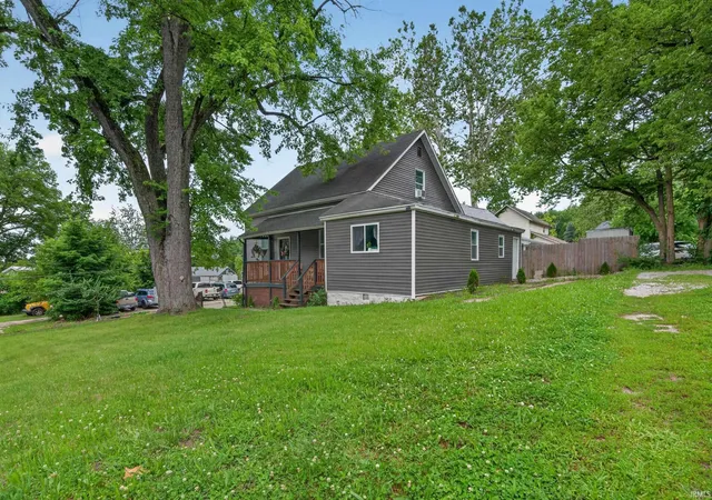 Photo 2 of Manufactured home for sale at 520 Henry St, Logansport, IN 46947 | MLS# 202608170 | Listing updated on 2026-07-22