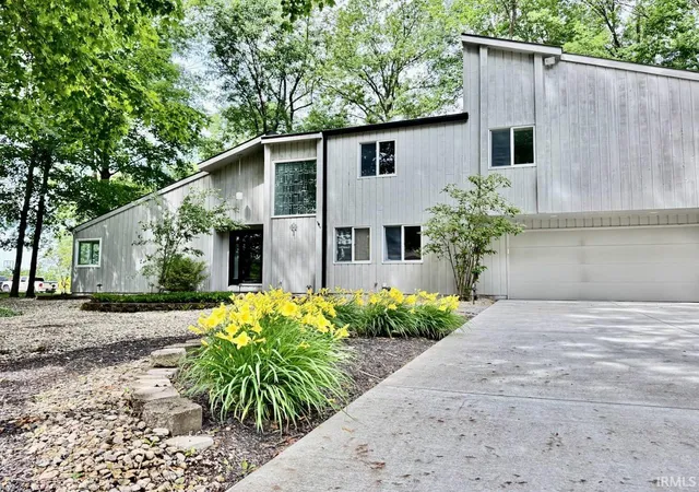 Homes for sale in Muncie, IN | 4701 N Weir Dr, Muncie, IN 47304 | MLS# 202608728