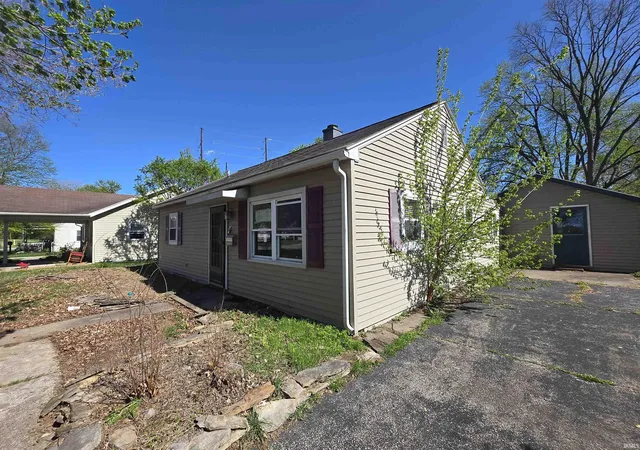 Homes for sale in Mount Vernon, IN | 1228 E 3rd St, Mount Vernon, IN 47620 | MLS# 202608788