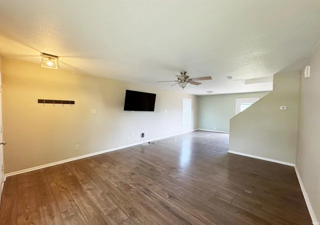 Photo 3 of Sale Pending at 3021 Peebleshire Ln, Lafayette, IN 47909 | MLS# 202608794 | Listing updated on 2026-08-31