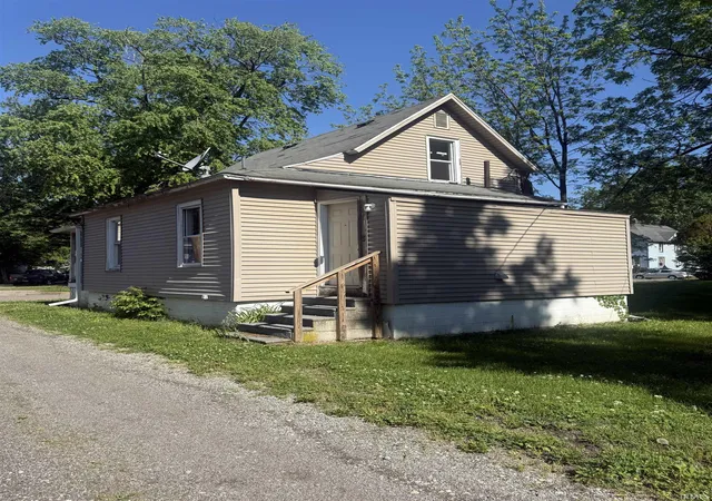 Photo 3 of Manufactured home for sale at 192 N 6th Street, Elkhart, IN 46516 | MLS# 202609009 | Listing updated on 2026-10-04