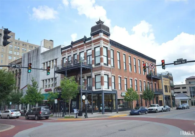 Homes for sale in Evansville, IN | 301 Main St #D, Evansville, IN 47708 | MLS# 202609077