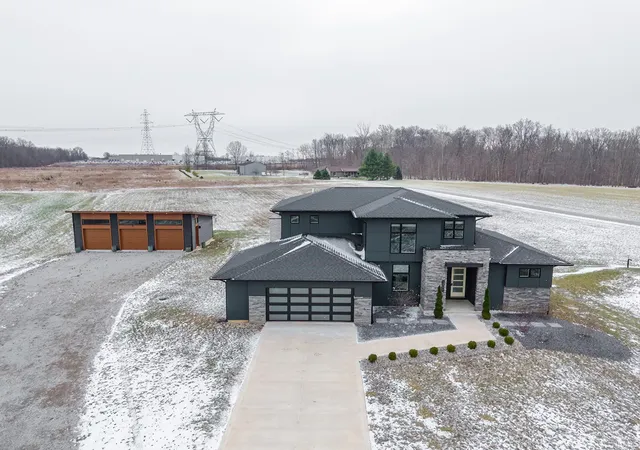 Homes for sale in Roanoke, IN | 14277 Aboite Rd, Roanoke, IN 46783 | MLS# 202609088