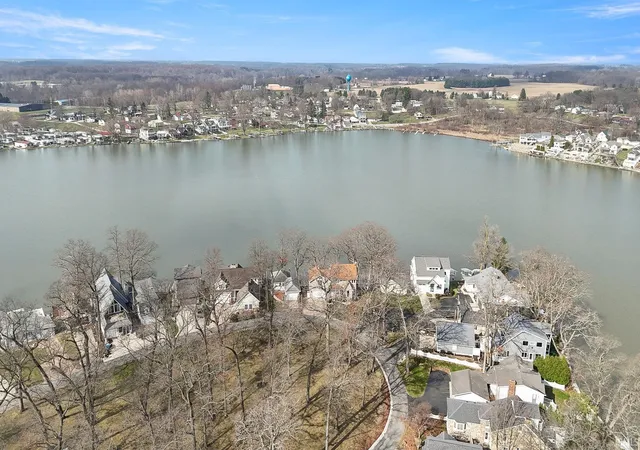 Photo 4 of Manufactured home for sale at 1080 Ln 210 Hamilton Lake, Hamilton, IN 46742 | MLS# 202609364 | Listing updated on 2026-09-21