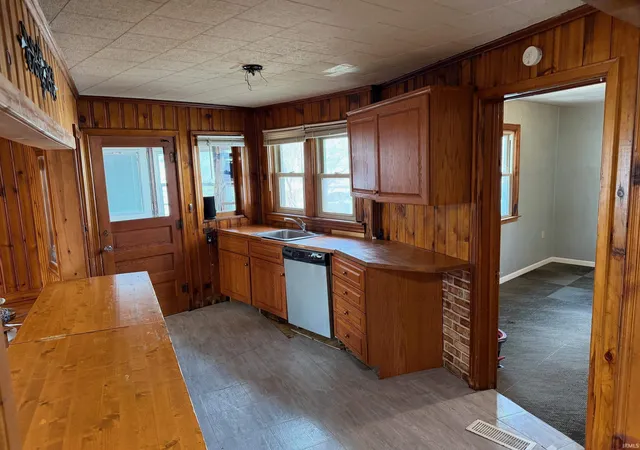 Homes for sale in Plymouth, IN | 17798 Main St, Plymouth, IN 46563 | MLS# 202609419