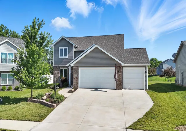Homes for sale in Angola, IN | 687 Sully Ct, Angola, IN 46703 | MLS# 202609437