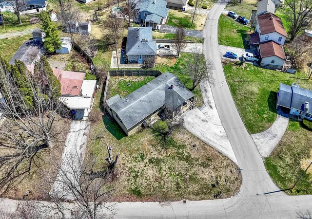 2nd image of 122 Edgewood Dr, Bedford, IN 47421 | MLS# 202609443