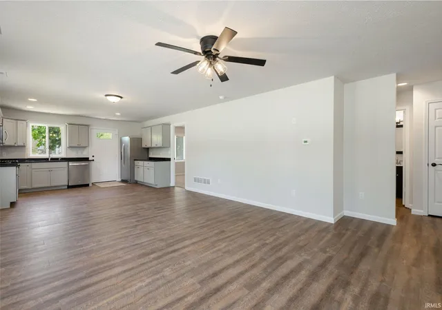 Photo 2 of Manufactured home for sale at 214 N Brookfield St, South Bend, IN 46628 | MLS# 202609491 | Listing updated on 2026-09-11
