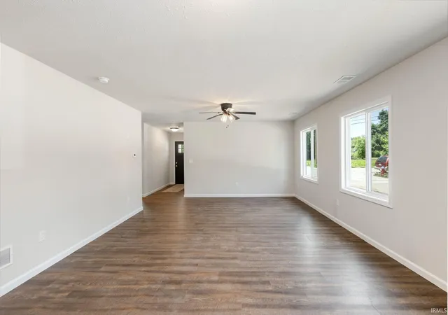 Photo 3 of Manufactured home for sale at 214 N Brookfield St, South Bend, IN 46628 | MLS# 202609491 | Listing updated on 2026-09-11