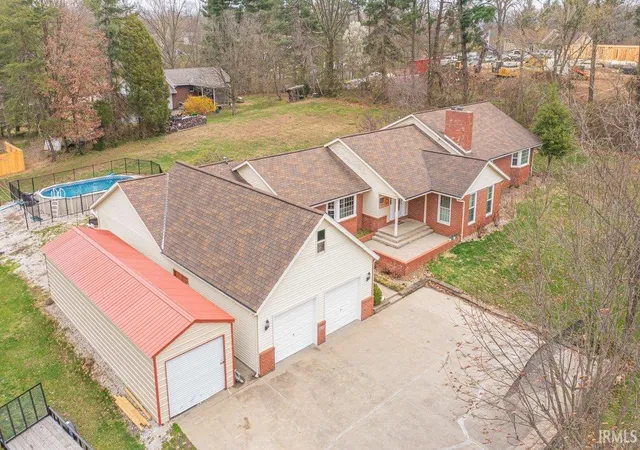 Photo 3 of Manufactured home for sale at 303 S Washington St, Huntingburg, IN 47542 | MLS# 202609553 | Listing updated on 2026-04-13