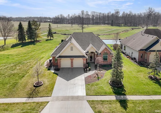 3rd image of 1815 Bent Tree Ct, Auburn, IN 46706 | MLS# 202609607