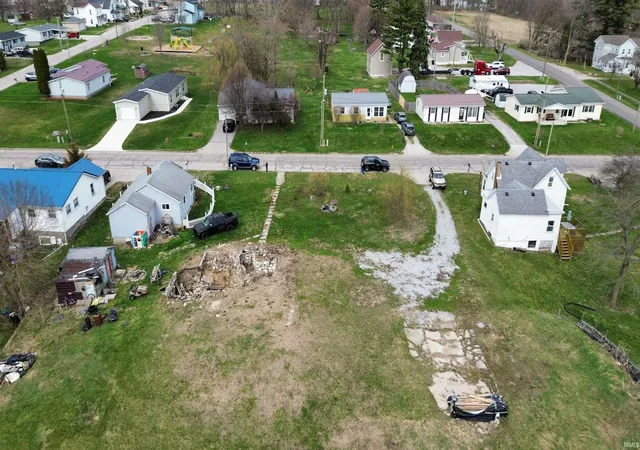 5th image of 307 Mercer St, Ligonier, IN 46767 | MLS# 202609654