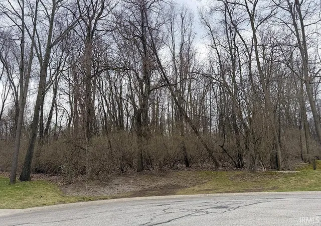 2nd image of 55902 Little Creek Ln, Middlebury, IN 46540 | MLS# 202609839
