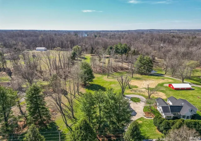 36th image of 3920 S Deerfield Dr, Bloomington, IN 47401 | MLS# 202609886