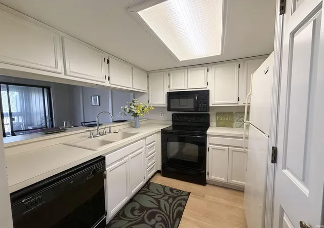4th image of 9414 S Lake Ridge Dr #105, Bloomington, IN 47401 | MLS# 202609970