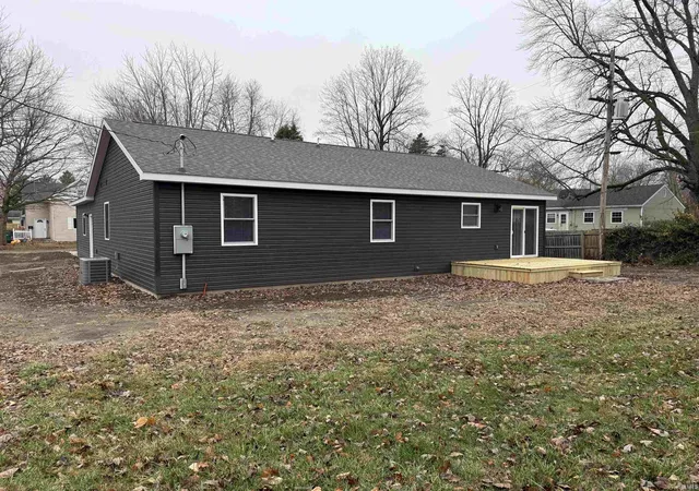 Homes for sale in Flora, IN | 113 W Vine St, Flora, IN 46929 | MLS# 202610047