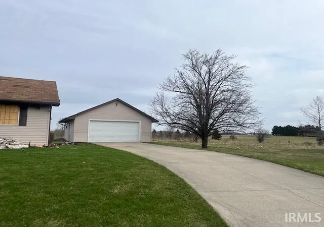 Photo 4 of Sale Pending at 13959 Tyler Rd, Bremen, IN 46506 | MLS# 202610137 | Listing updated on 2026-03-30