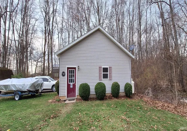 3rd image of 3378 E 1000 N Rd, Syracuse, IN 46567 | MLS# 202610220