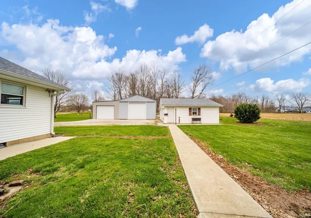 Homes for sale in New Castle, IN | 1334 S Onyx Ct, New Castle, IN 47362 | MLS# 202610243