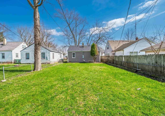 Photo 4 of Manufactured home for sale at 2117 S Beacon St, Muncie, IN 47302 | MLS# 202610285 | Listing updated on 2026-07-29