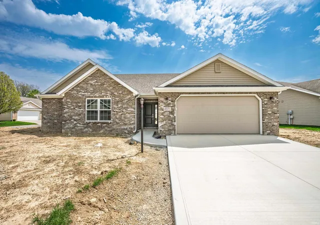 Photo 1 of Sale Pending at 2805 W Preserve Ln, Muncie, IN 47304 | MLS# 202610288 | Listing updated on 2026-05-04