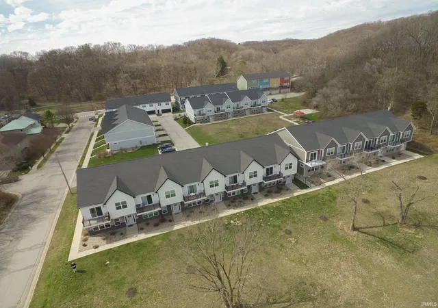 2nd image of 420 Catherwood Dr #1, West Lafayette, IN 47906 | MLS# 202610349