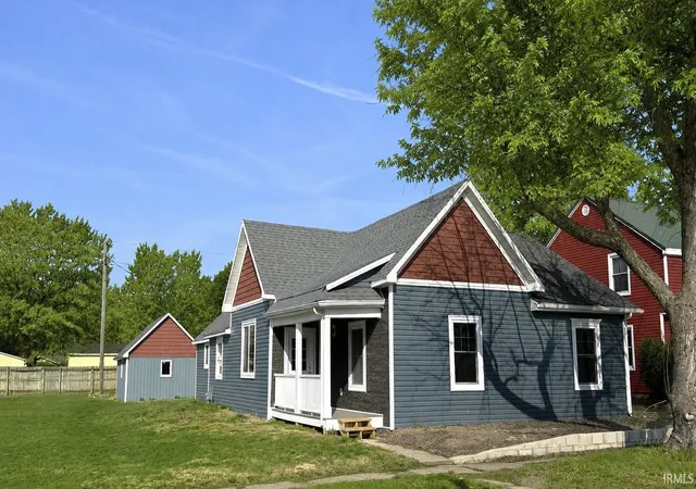 Manufactured home for sale at 512 N Race St, Monon, IN 47959 | MLS# 202610351