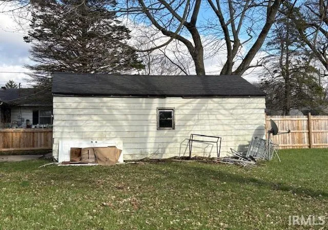 Photo 6 of Manufactured home for sale at 1805 E Carver Dr, Muncie, IN 47303 | MLS# 202610530 | Listing updated on 2026-04-29