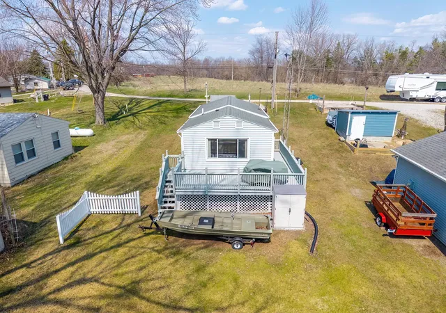 Manufactured home for sale at 2975 S Scotty Dr, Pleasant Lake, IN 46779 | MLS# 202610735
