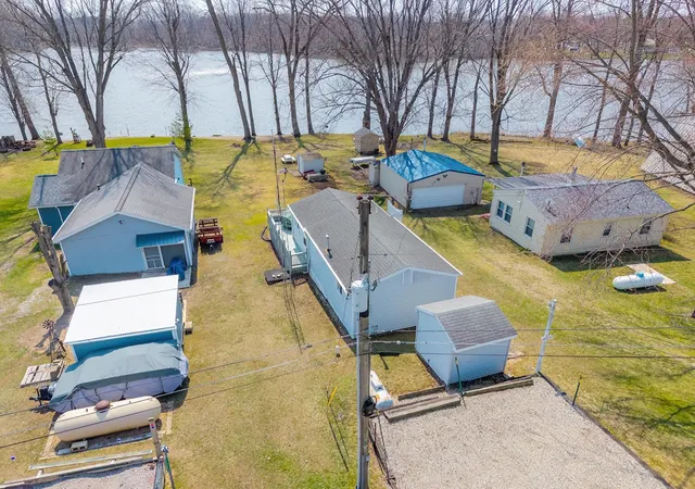 Homes for sale in Pleasant Lake, IN | 2975 S Scotty Dr, Pleasant Lake, IN 46779 | MLS# 202610735