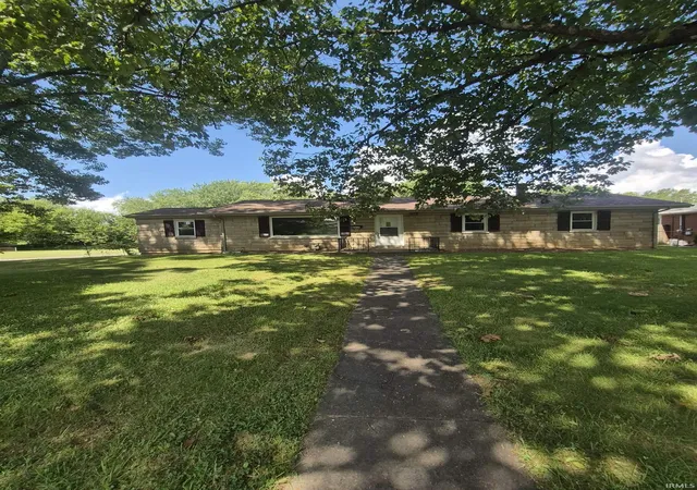Photo 2 of Manufactured home for sale at 1937 S Walnut Ln, Evansville, IN 47714 | MLS# 202610759 | Listing updated on 2026-09-04