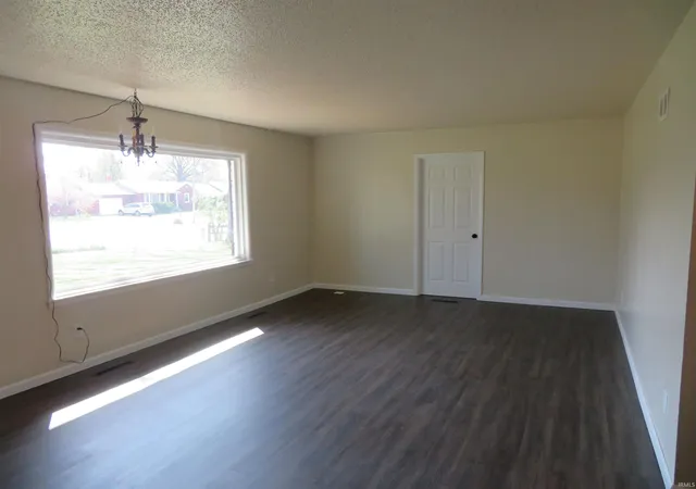 Photo 3 of Manufactured home for sale at 1937 S Walnut Ln, Evansville, IN 47714 | MLS# 202610759 | Listing updated on 2026-09-04