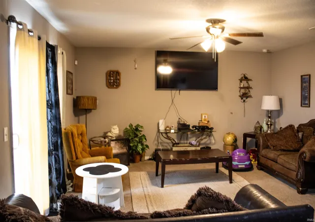 2nd image of 1904 Waynedale Dr, Garrett, IN 46738 | MLS# 202610783