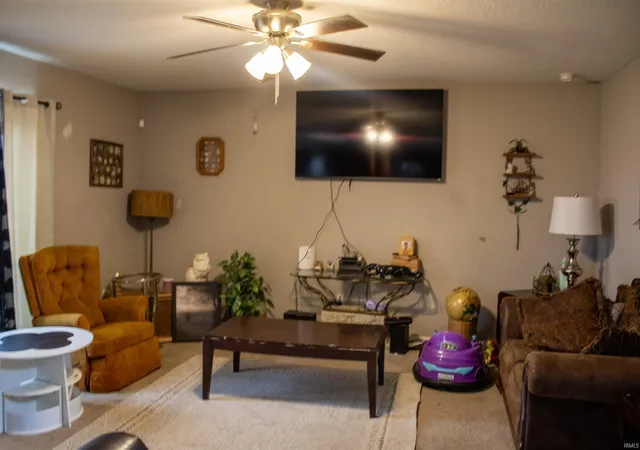 3rd image of 1904 Waynedale Dr, Garrett, IN 46738 | MLS# 202610783