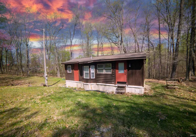 3rd image of 1423 N Lawrence Hollow Dr, Bloomfield, IN 47424 | MLS# 202610827