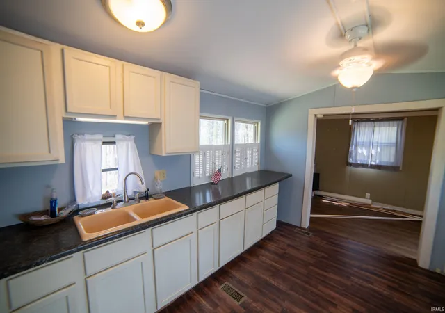 5th image of 1423 N Lawrence Hollow Dr, Bloomfield, IN 47424 | MLS# 202610827