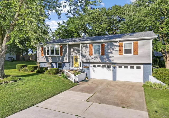 Photo 3 of Sale Pending at 610 Claudia Ln, Middlebury, IN 46540 | MLS# 202610852 | Listing updated on 2026-09-05
