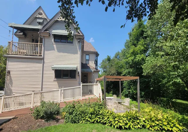 35th image of 3030 S Michigan St, South Bend, IN 46614 | MLS# 202610860