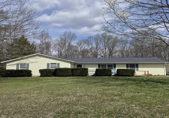 Photo 1 of Manufactured home for sale at 2925 E Carowinds Ct, Bloomington, IN 47401 | MLS# 202610898 | Listing updated on 2026-10-06