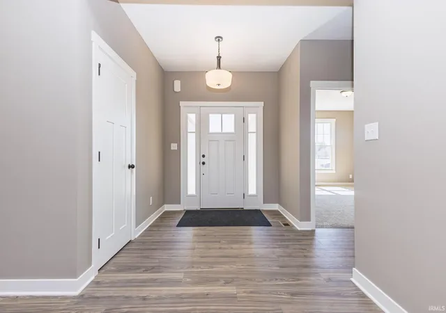 3rd image of 21 Fountain Dr, Covington, IN 47932 | MLS# 202611015
